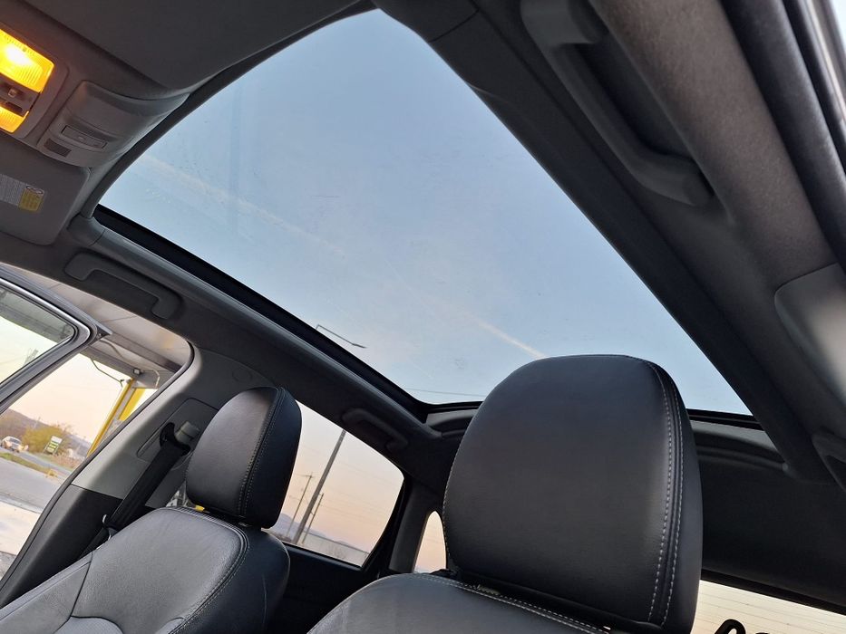 Vând Peugeot 4008 4x4