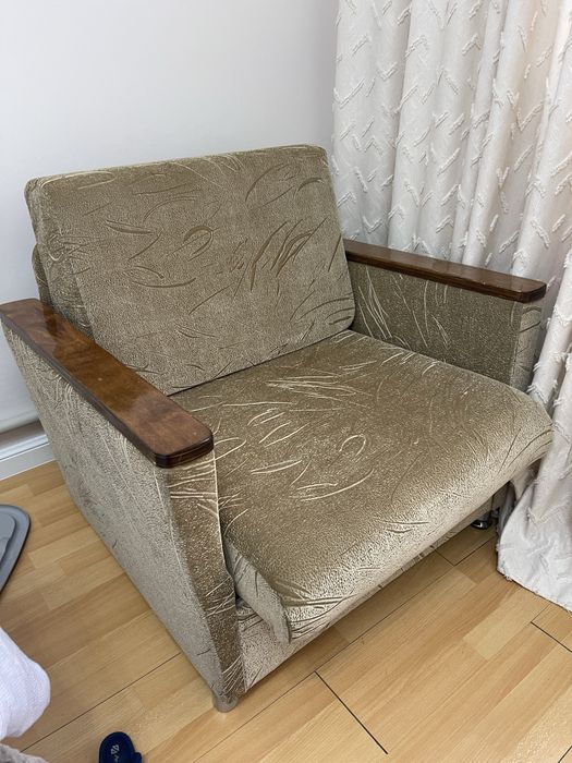 Продам кресло антиквариат