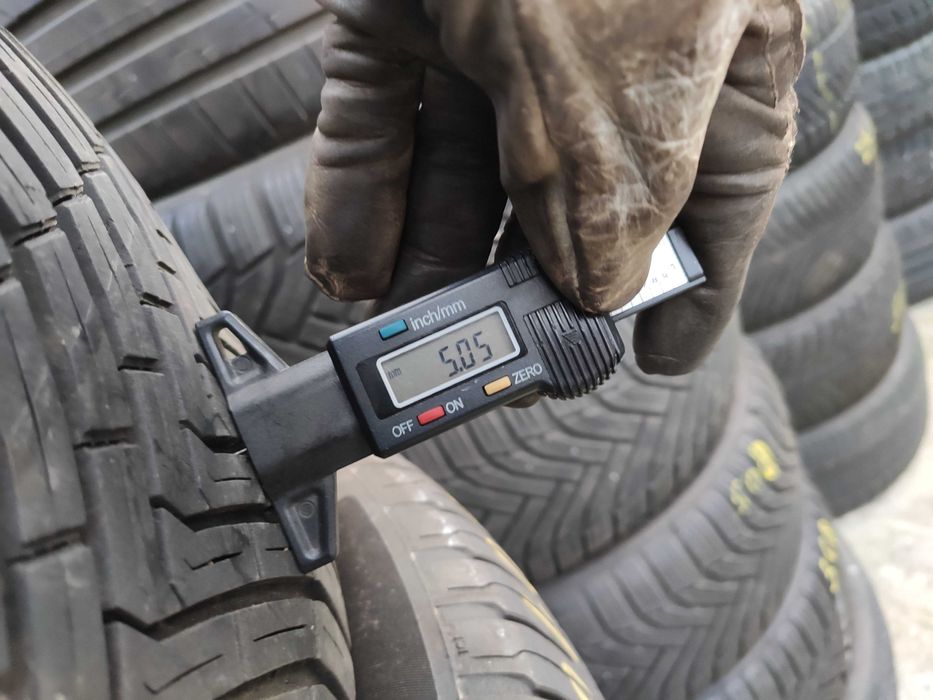 2бр Всесезонни гуми 205 55 17 - Continental - DOT 2023