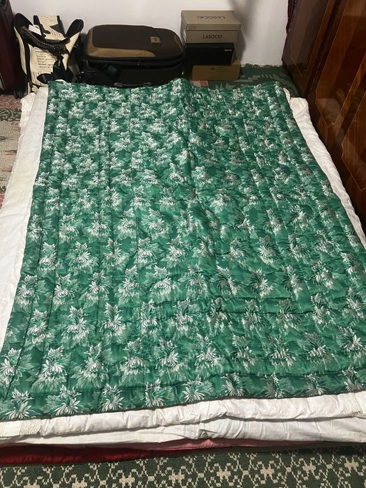 Plapuma lina si pene fata de peini antice cearceafuri