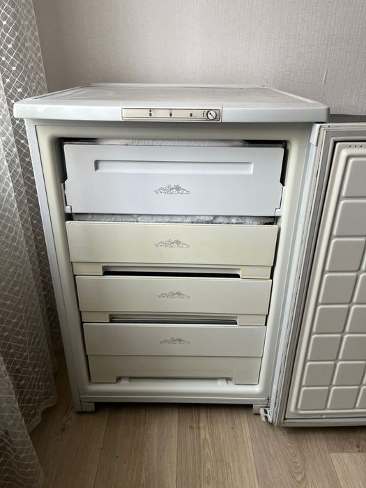 Продам морозильник в отличном состоянии