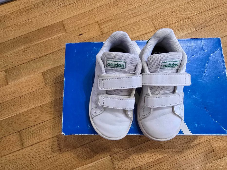 Adidas детски маратонки 23номер