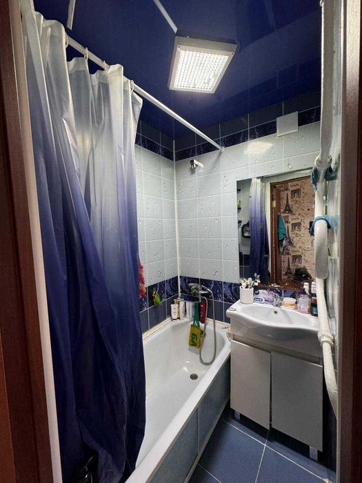 Продам 2 ком Центр города