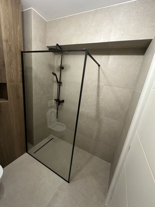 Vand apartament cu 3 camere NOU