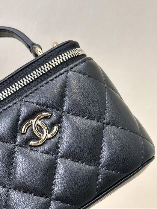 Дамска мини чанта тип куфарче Chanel Classic