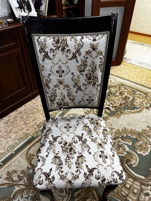 Продам стол со стульями