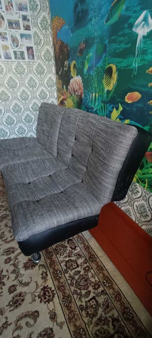 Продам диван и два кресла