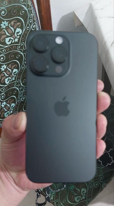 Iphone 16 pro titanium 256gb.