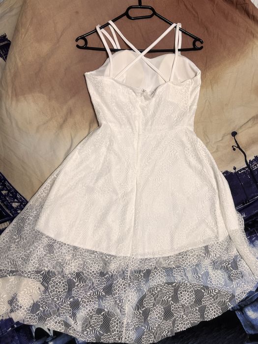 Официална бяла рокля