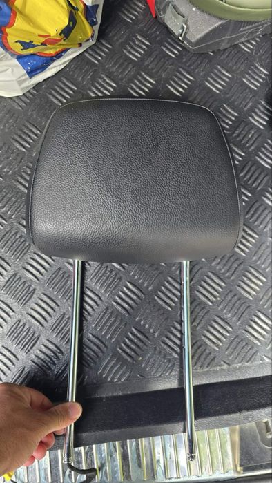 Подглавник Мерцедес/Mercedes W204