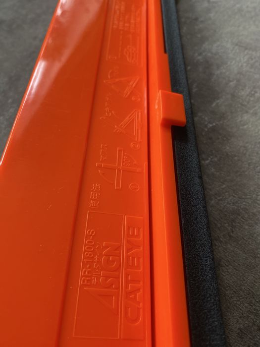 Аварийный знак Toyota