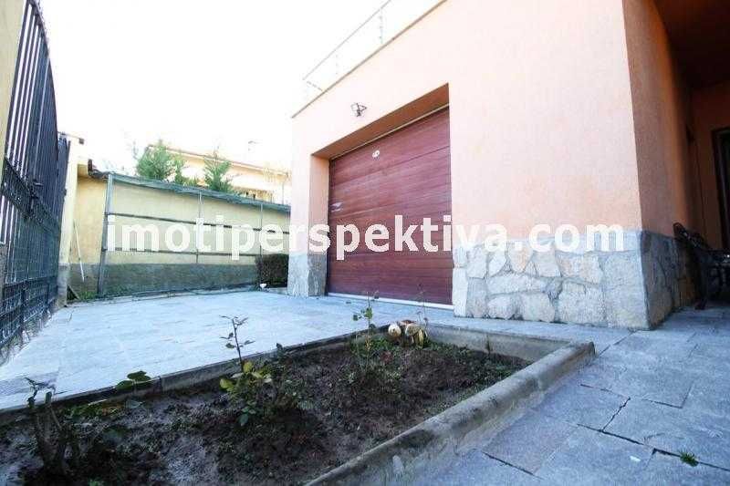 Продава се Къща в Пловдив, Остромила - 240 кв.м за 1218 €/кв.м - Снимка #19