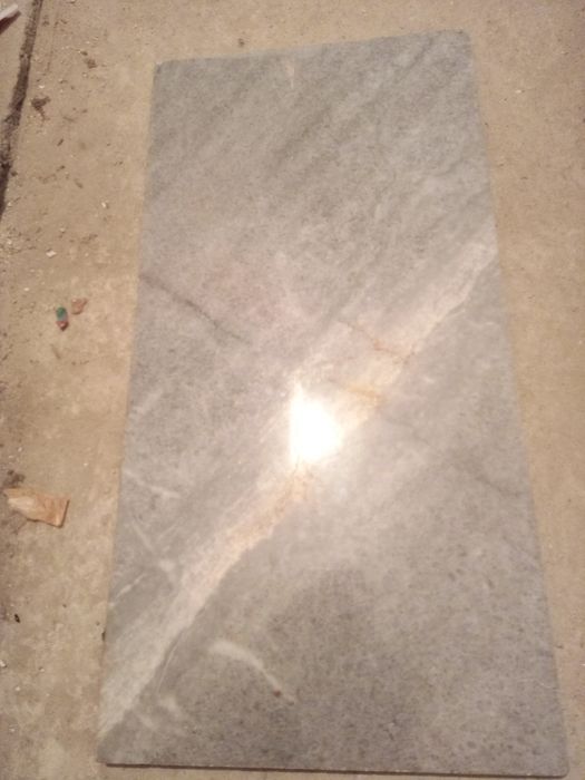 Продавам МРАМОР - плочи за подова настилка - антре, коридор, помещения