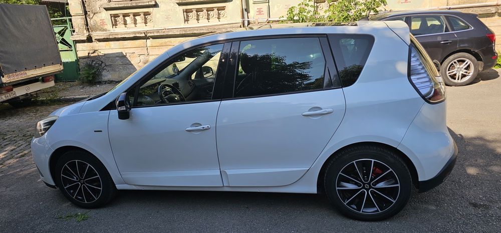 RENAULT Scenic 2013 — imagine 3