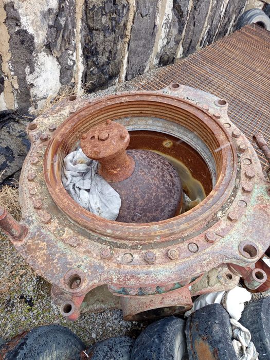 Продам конусные дробилки на запчасти