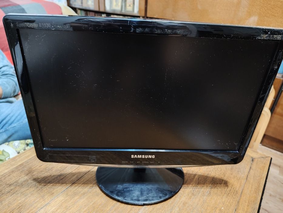 Мониторы LG, Samsung, Brateco, Benq