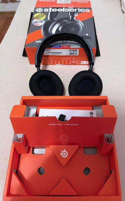 Casti gaming SteelSeries Arctis Nova 7 Wireless