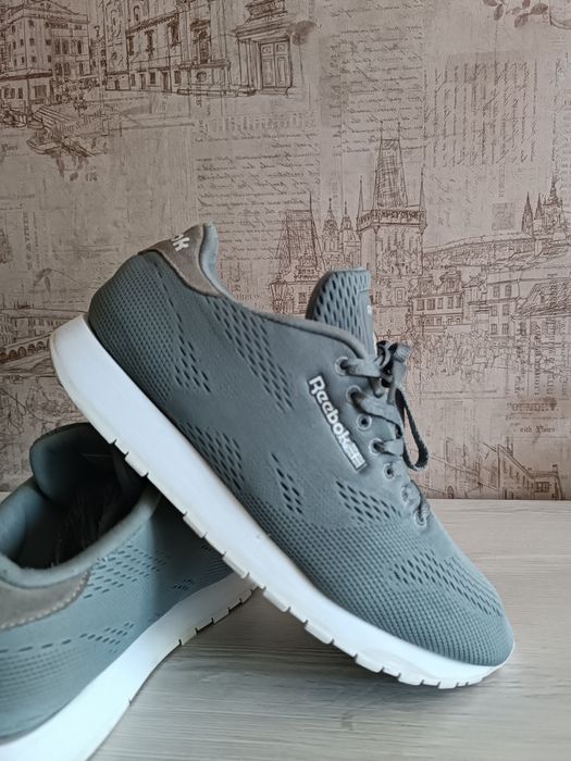 Оригинальные кроссы Reebok