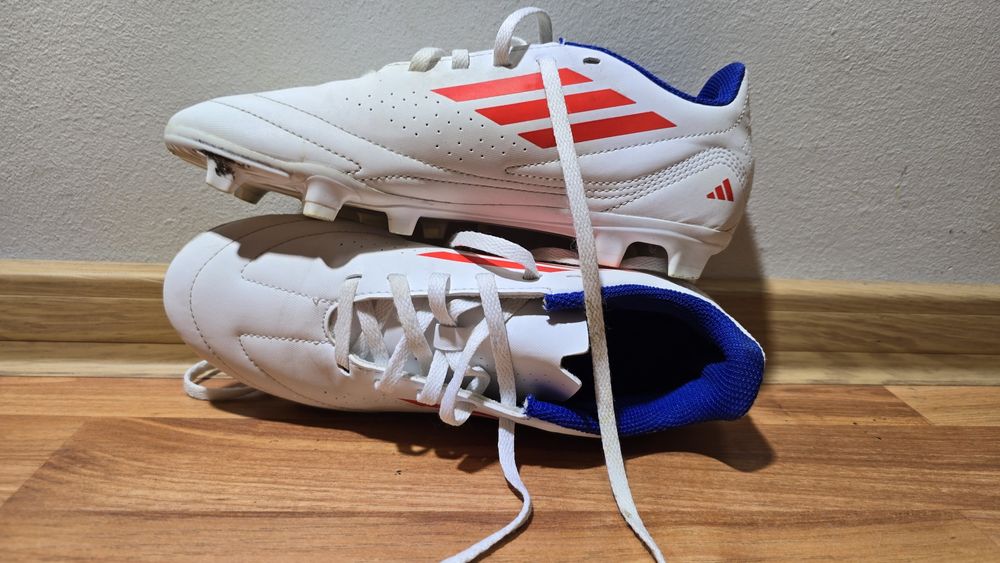 Adidas Deportivo 36 ghete de fotbal pentru copii