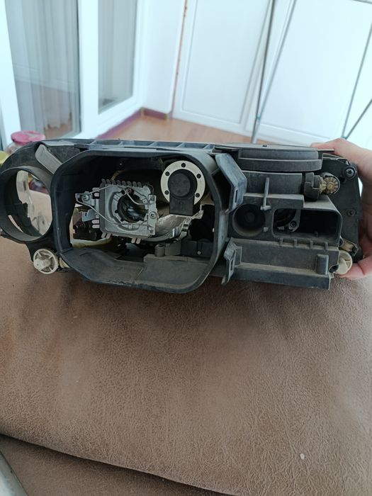 Продам фары на туарег