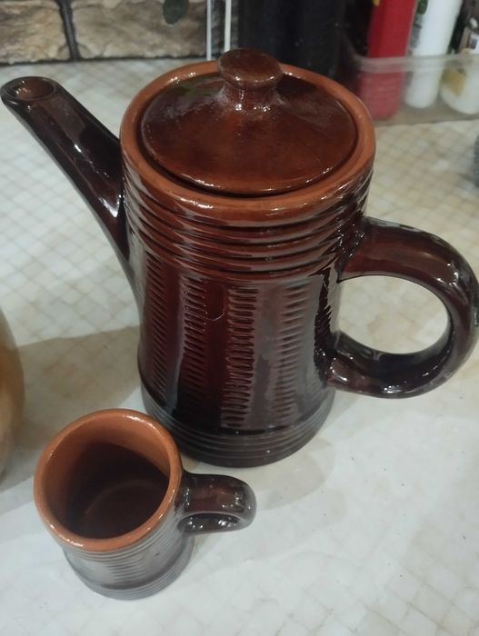 Глиняную посуду чайник