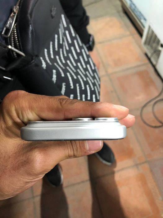 Iphone 17 pro max sotiladi 15 ta sikl