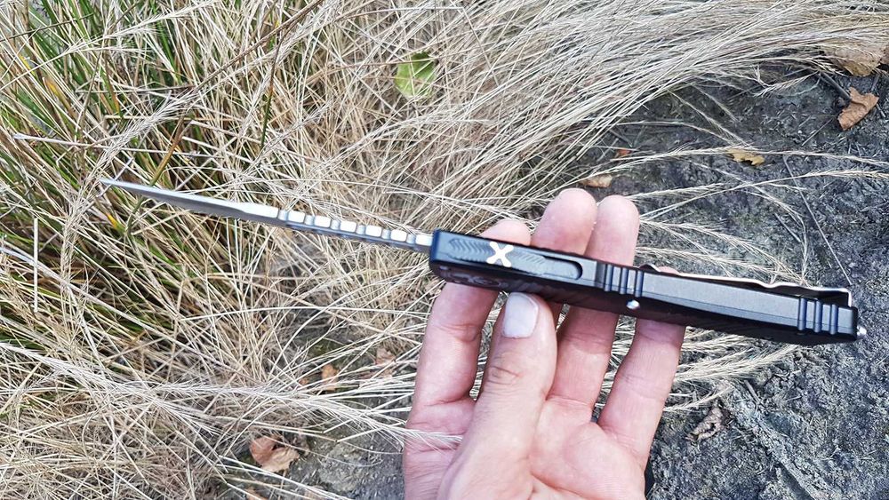 Briceag cutit Microtech Combat Trodoon HELLHOUND, vanatoare, automat