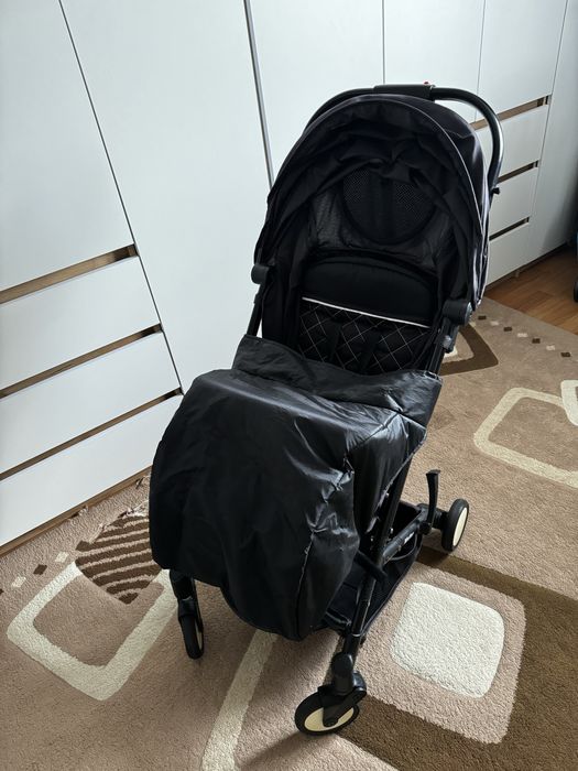 Коляска прогулочная