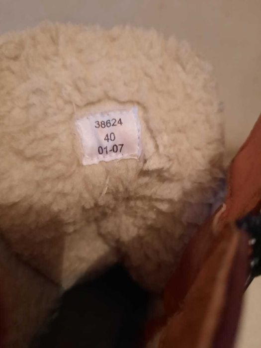 Продам кожаные ботинки Португалия