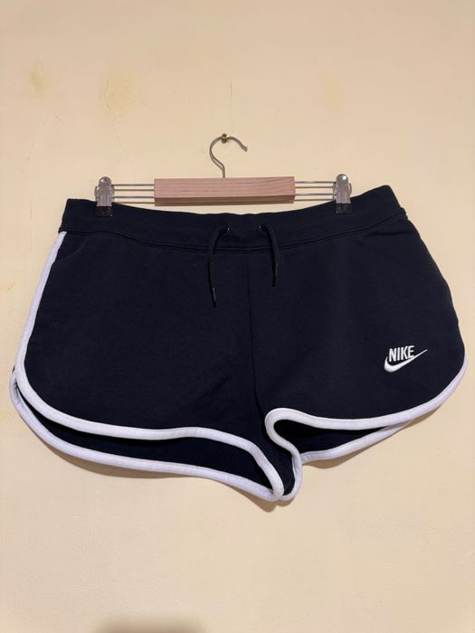 Dynafit,Nike Women's Shorts.