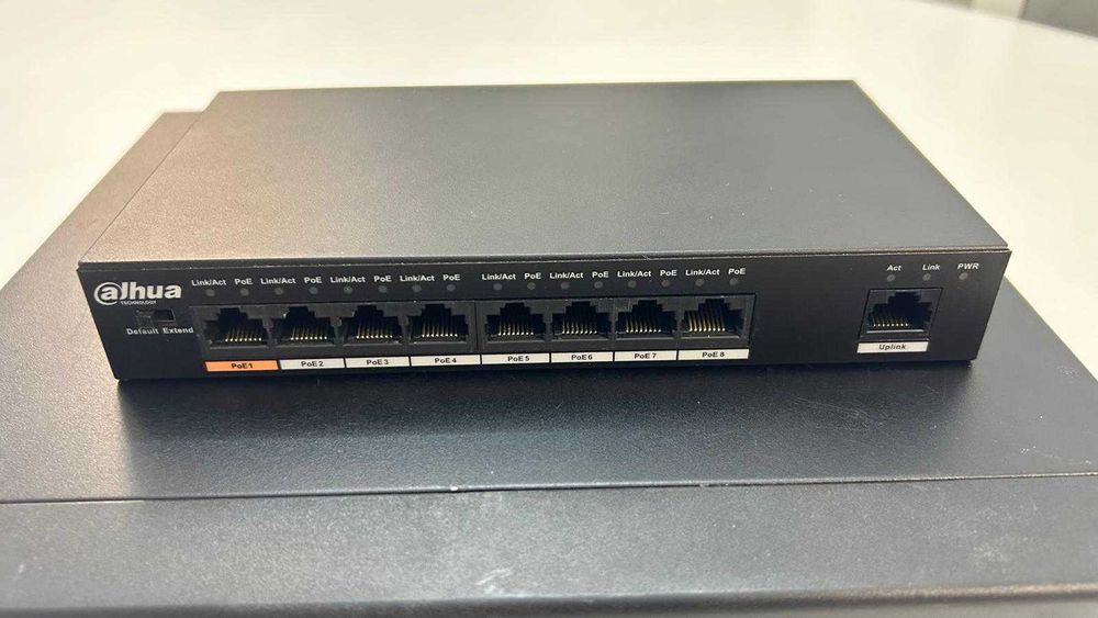 Sistem supraveghe CCTV NVR 8p Dahua + Switch PoE 9p + 7 Cam 4MP Dahua