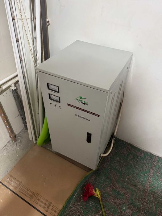 Stabilizator tensiune servomotor EP-SVC-20kVA-115-270V LCD