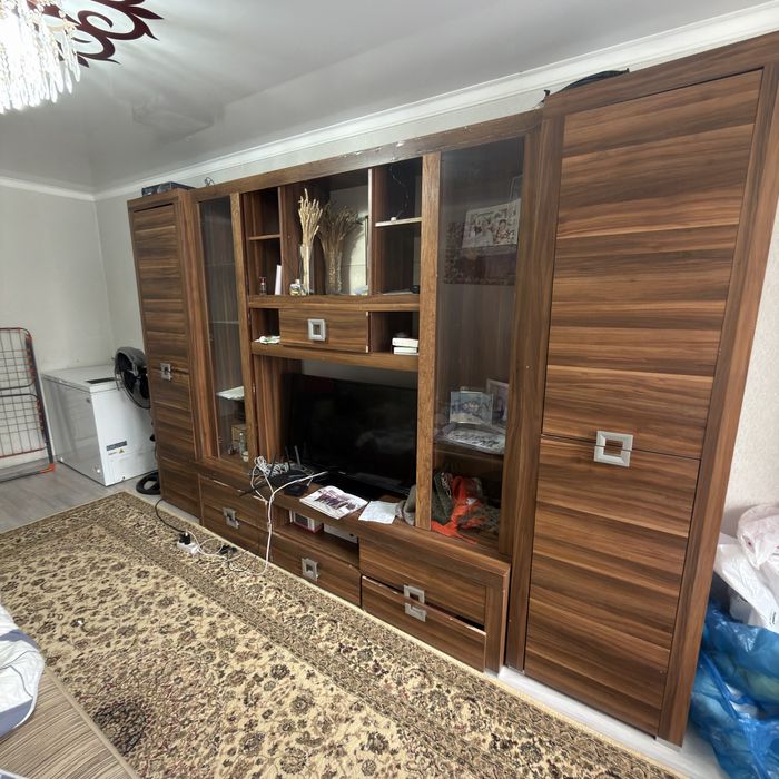 Отдам бесплатно стенку