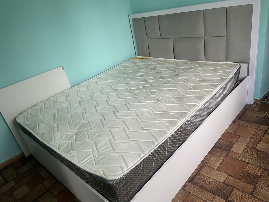 Спальный гарнитур сатылады