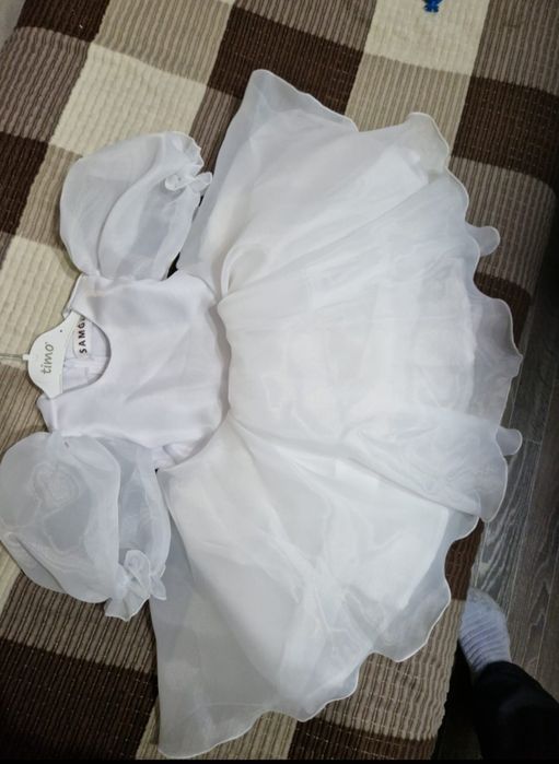 Продам платье для девочки