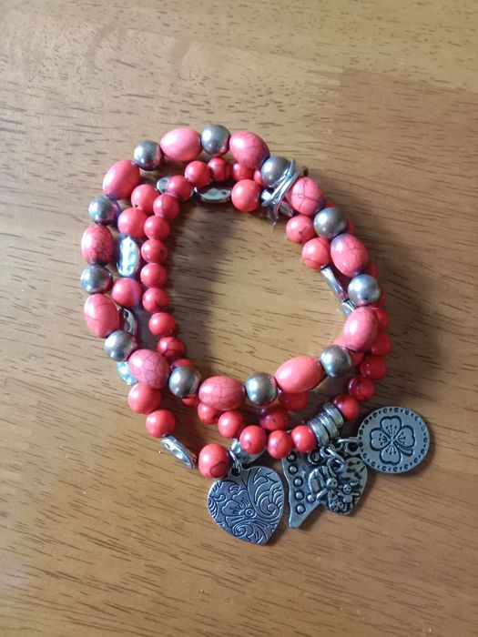 Натуральный камень , браслеты, бусы