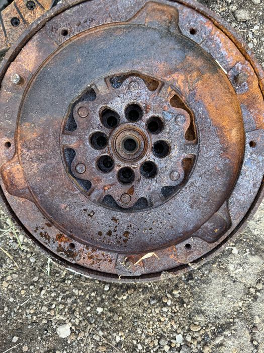 Демпеферен маховик