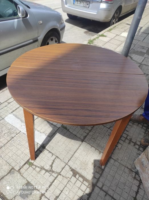 Трапезен кухненска маса