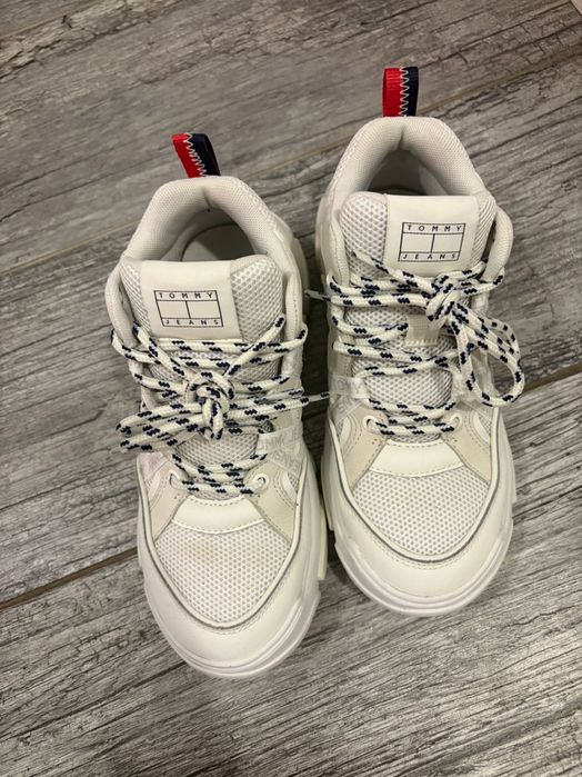 Спортни обувки Tommy Jeans