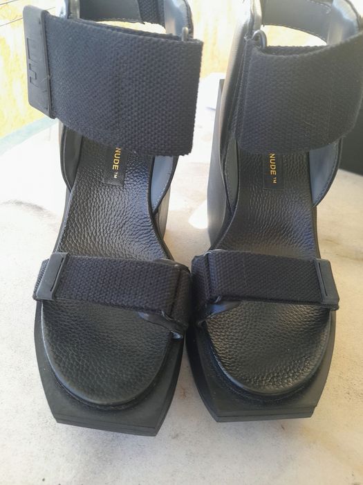 Дамски сандали на платформа