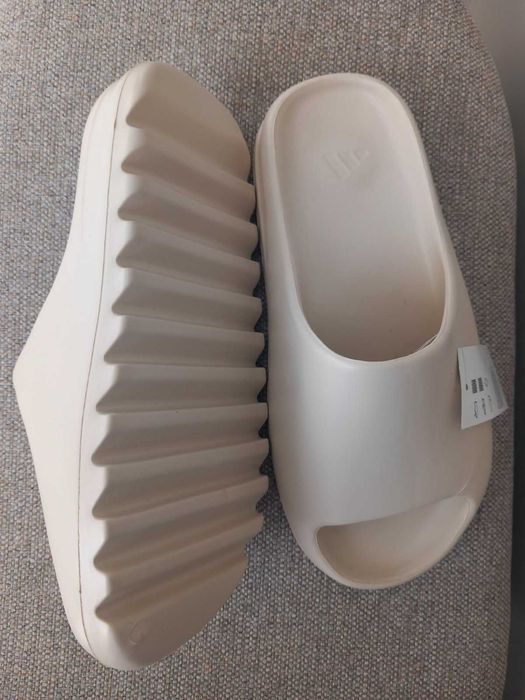 Yeezy slides чехли, джапанки