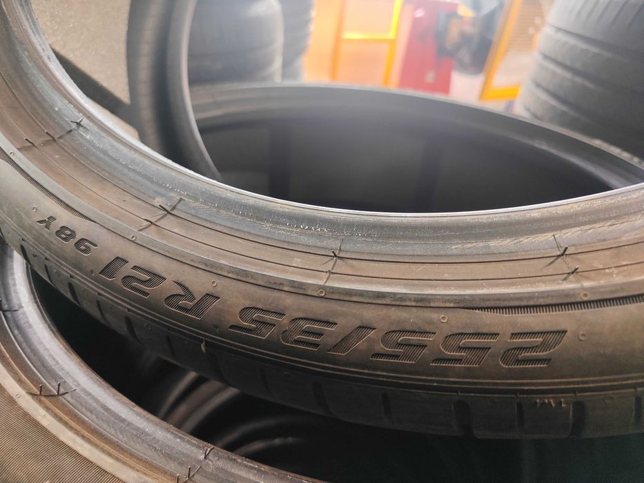 2бр.летни гуми 255/35/21 Pirelli