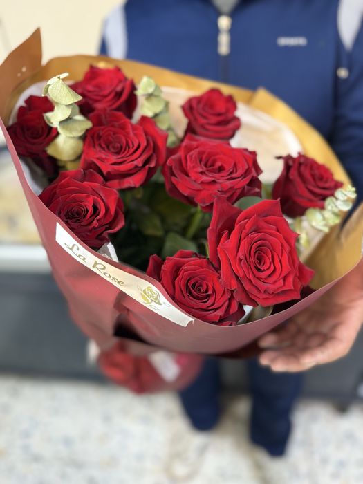 Цветы б/у в очень хорошем состояний, свежие