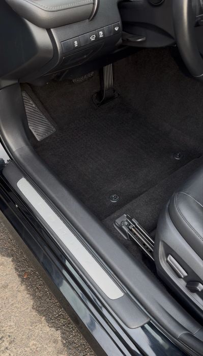 Выездная автомойка салона