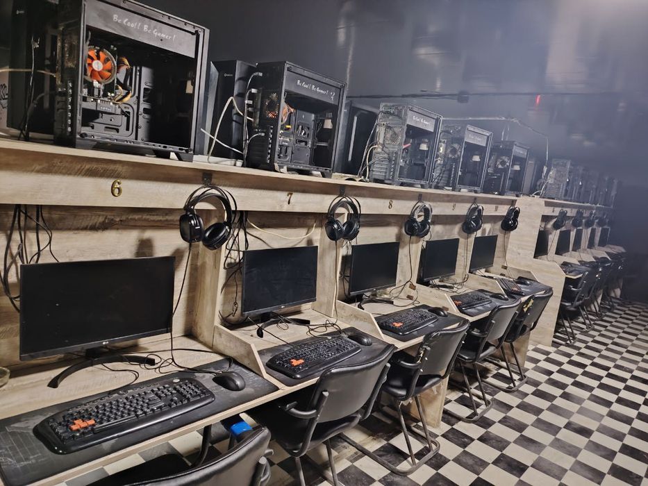 21 dona Kampyuter Sotiladi