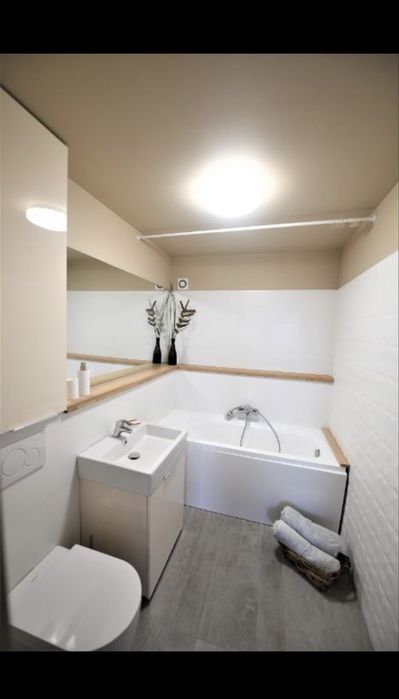 Vand apartament 3 camere