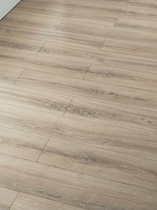 Продам Ламинат в отличном состоянии