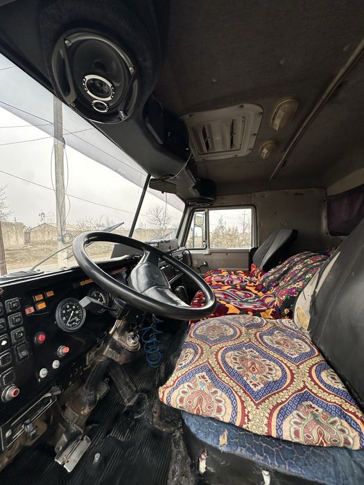 Kamaz sotiladi.