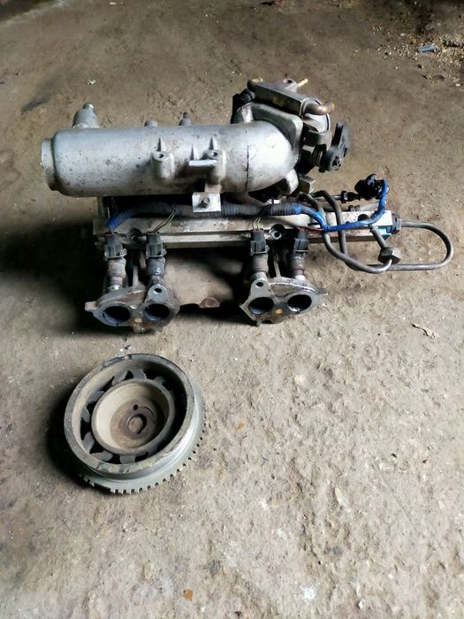 Коллектор впускной