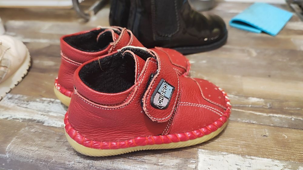 Детски обувки и топлинки